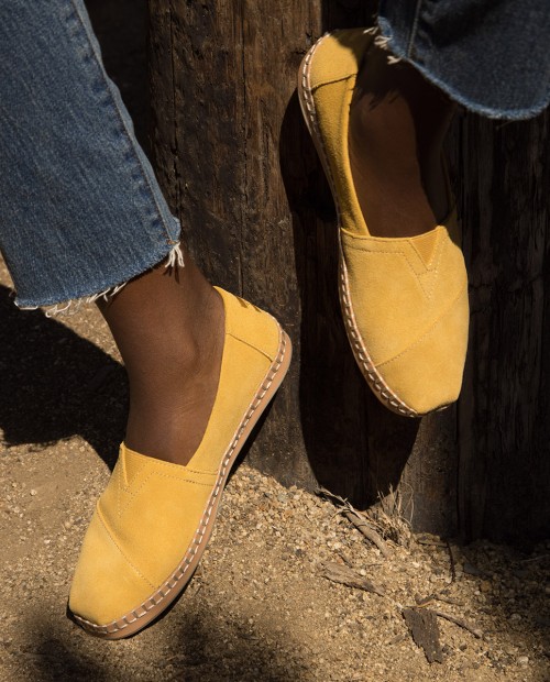 Alpargatas de mujer piel ámbar 2