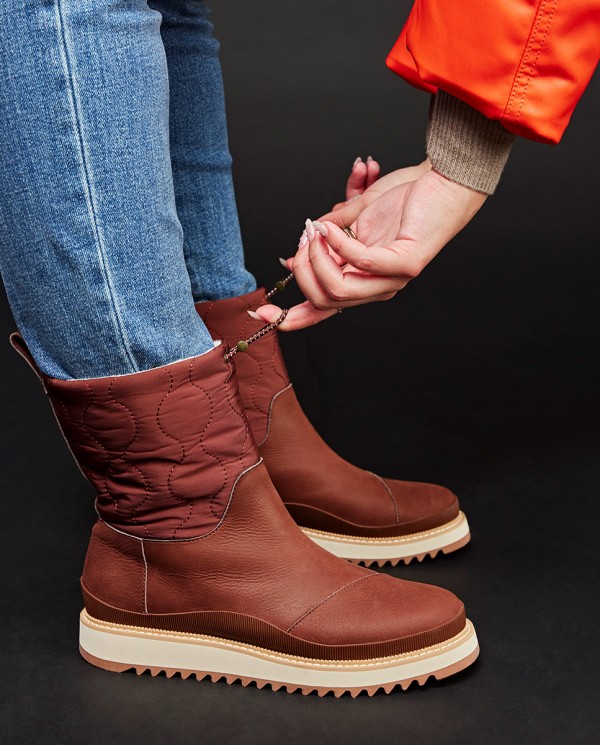 Botas de mujer Makenna resistentes al agua castaña