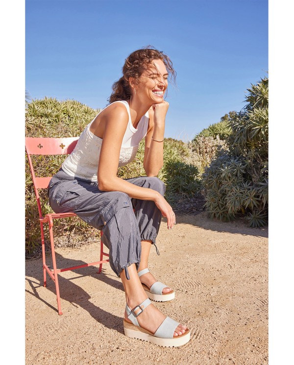 Sandalias de mujer Diana azul pastel