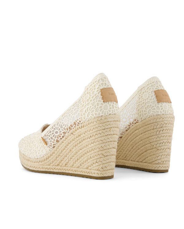 Sandalias con cuña de mujer crochet natural